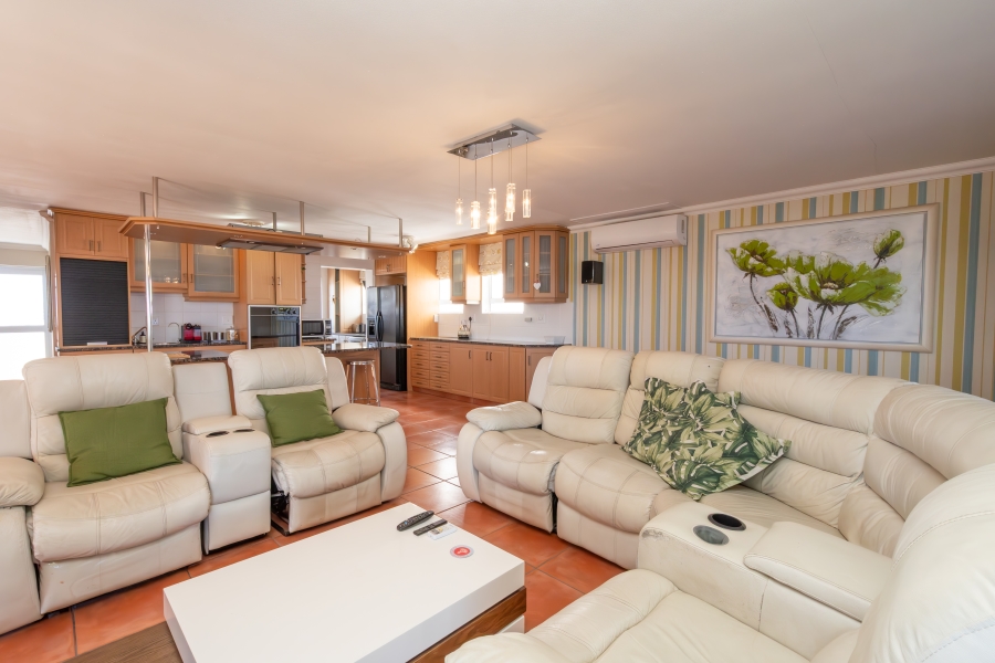5 Bedroom Property for Sale in Waterfront Western Cape